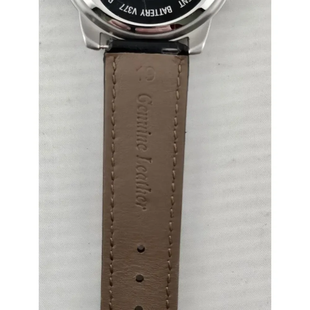 Mens Kenneth Cole New York Date P93-03 New Band Quartz Watch New Battery Runs